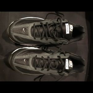 Men’s Nike Initiator sneakers